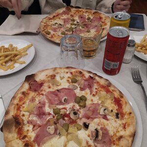 CENA CONVIVIALE: IL PIACERE DI STARE INSIEME